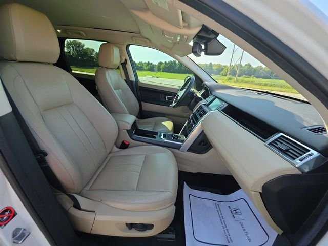 Used 2018 Fuji White Land Rover HSE image 31