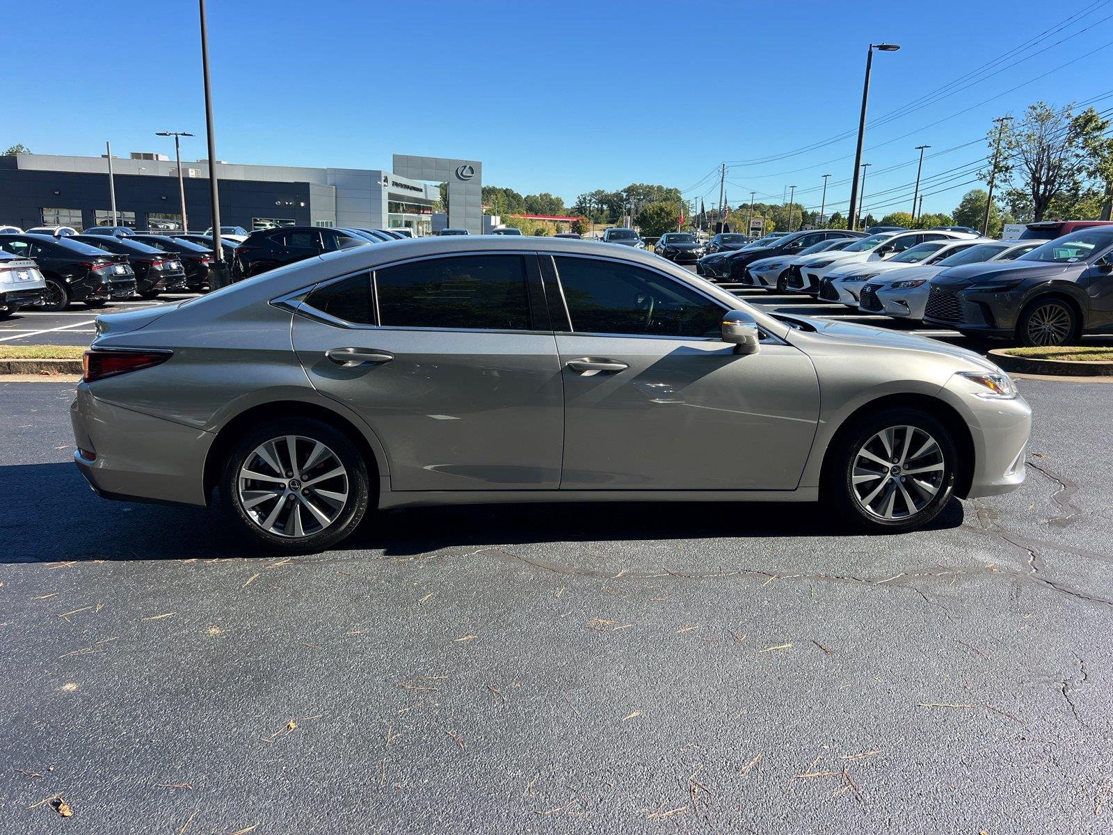 Used 2019 Atomic Silver Lexus ES 350 image 4
