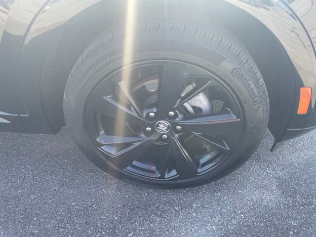 Used 2023 Black Buick Essence image 16