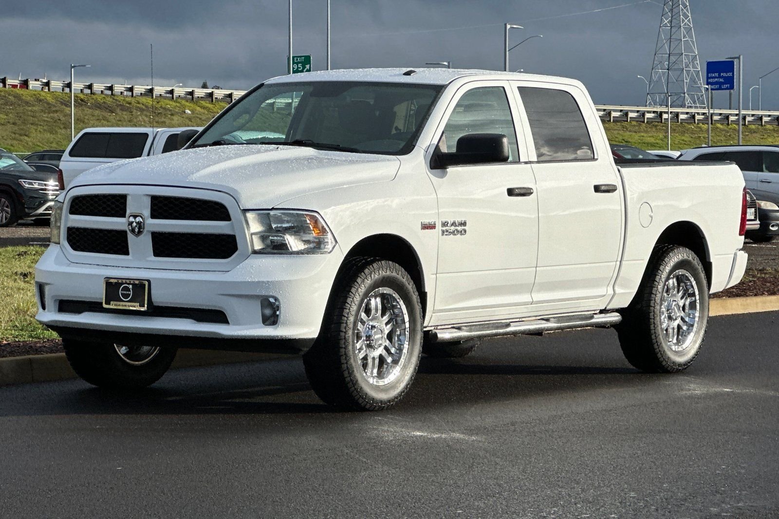 Used 2016 White Ram Express image 7