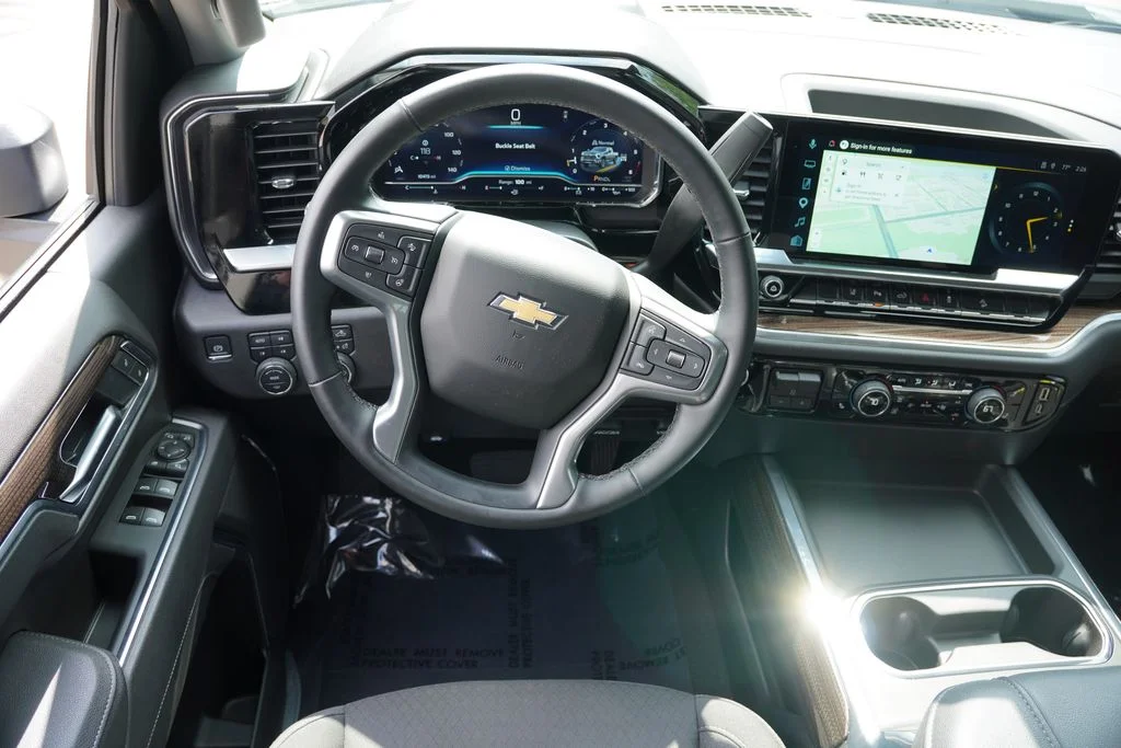 Used 2025 Sterling Gray Metallic Chevrolet LT image 20