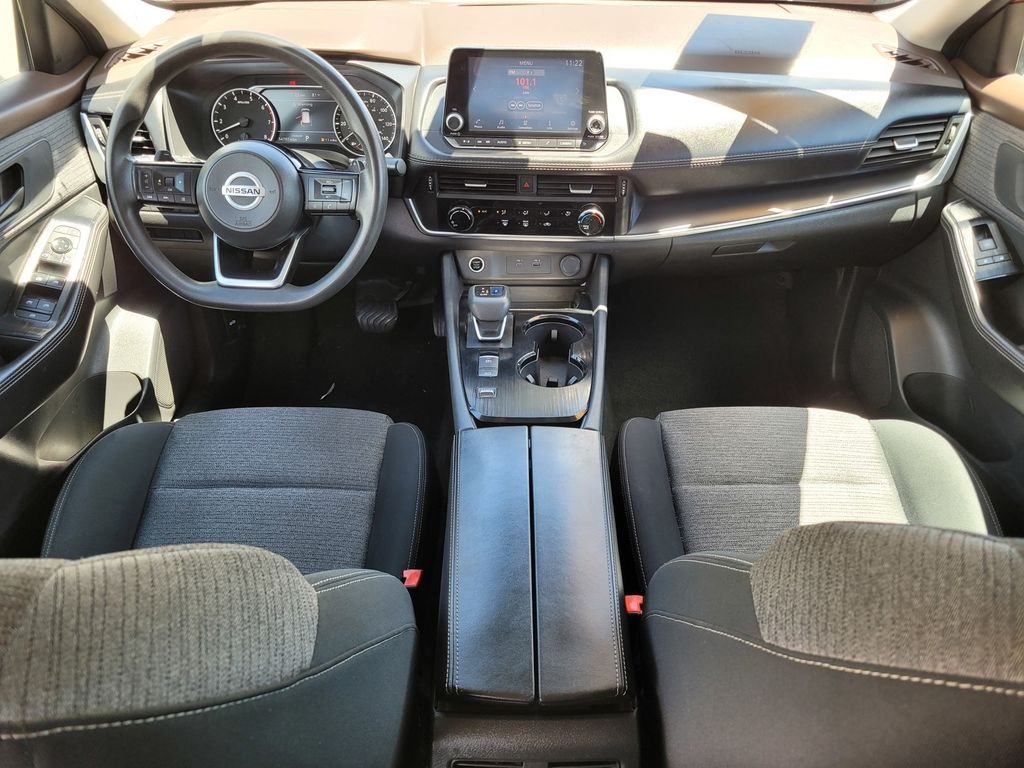 Used 2021 Red Nissan S image 14