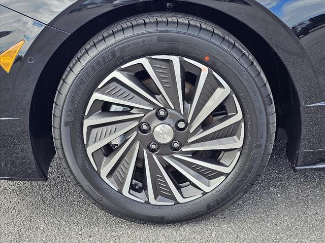 Used 2024 Carbon Blue Hyundai SEL image 5