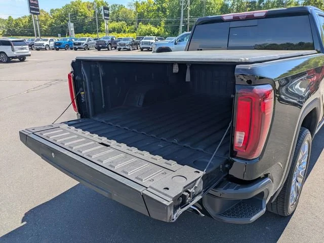 Used 2023 Onyx Black GMC Denali image 35