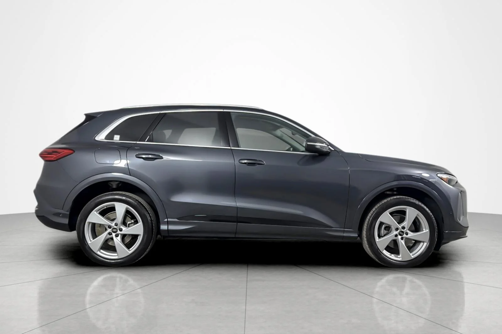 Used 2025 Tambora Gray Metallic Audi Premium Plus 2.0 TFSI quattro image 6