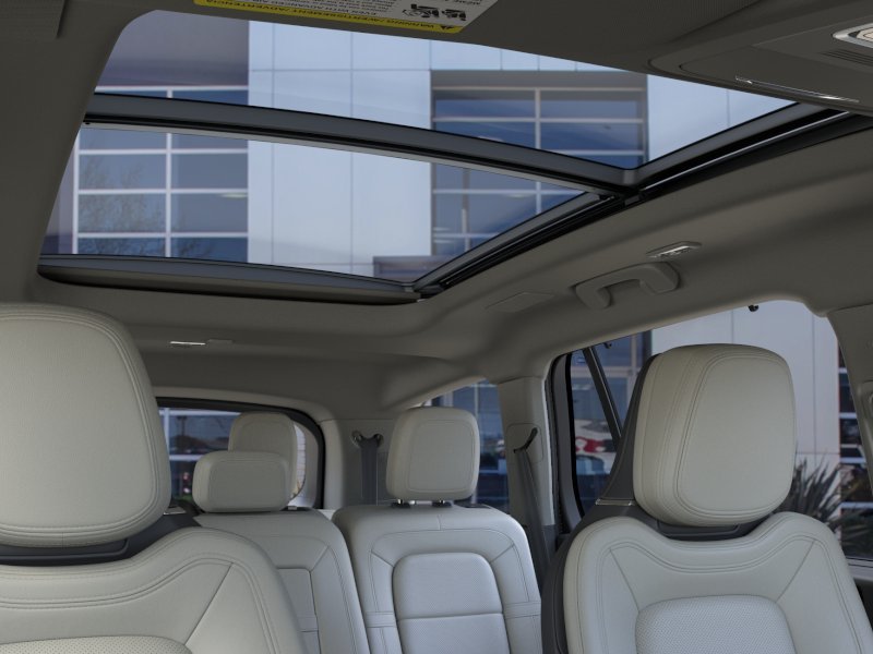 New 2026 Pristine White Metallic Tri-Coat Lincoln Reserve® image 22