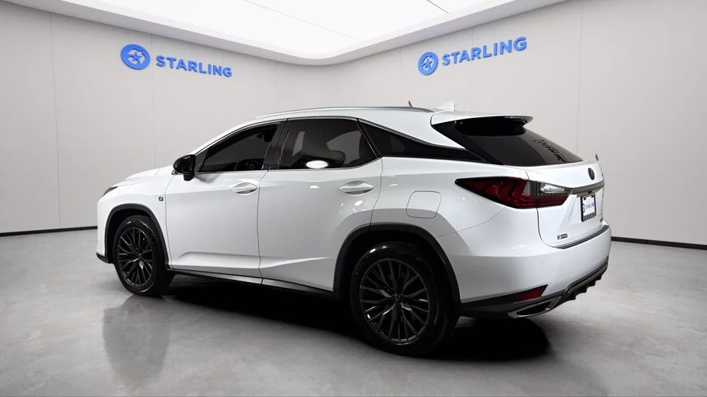 Used 2022 White Lexus F SPORT Handling image 4