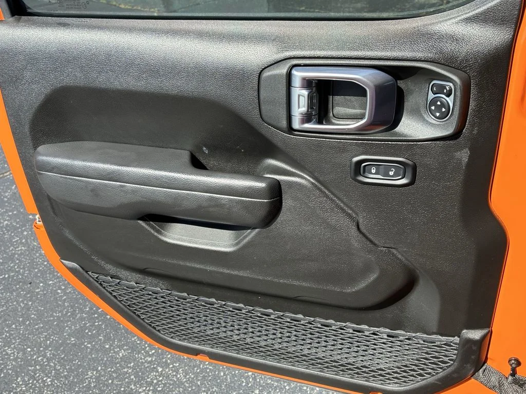 Used 2025 Orange Jeep Rubicon image 14