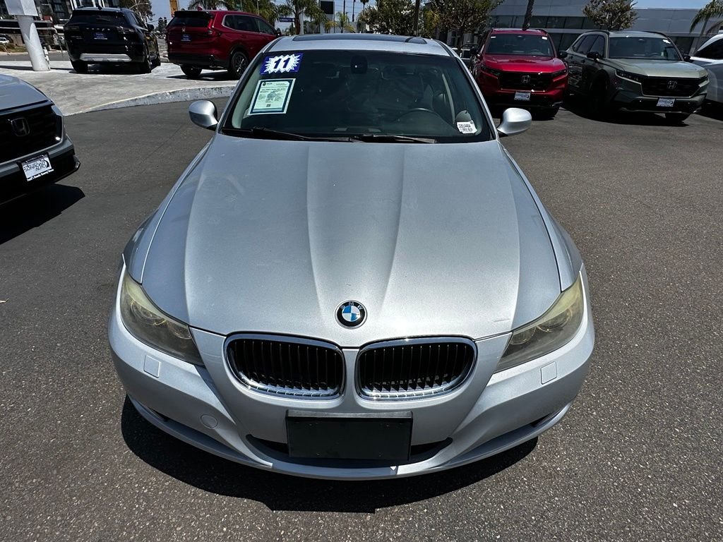 Used 2011 Silver BMW 328i xDrive image 3