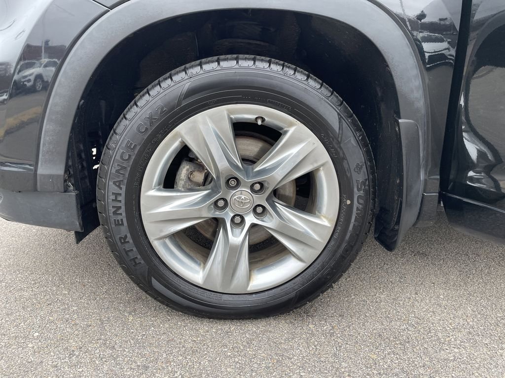 Used 2014 Black Toyota Limited image 9