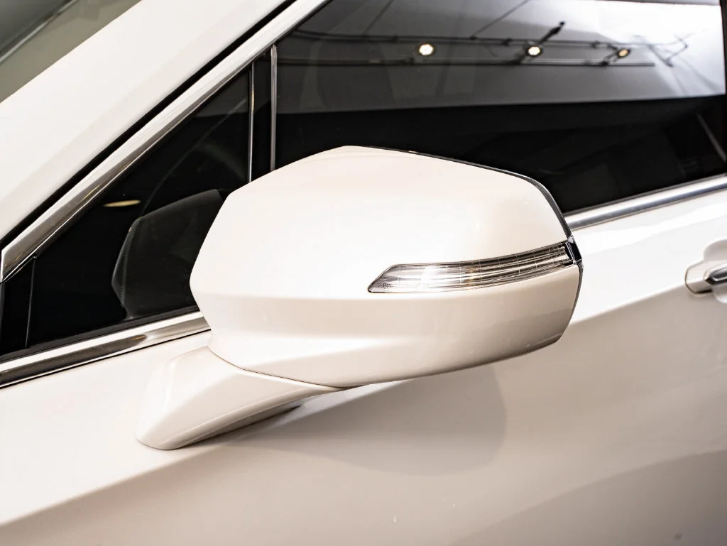 Used 2022 Crystal White Tricoat Cadillac Premium Luxury image 16