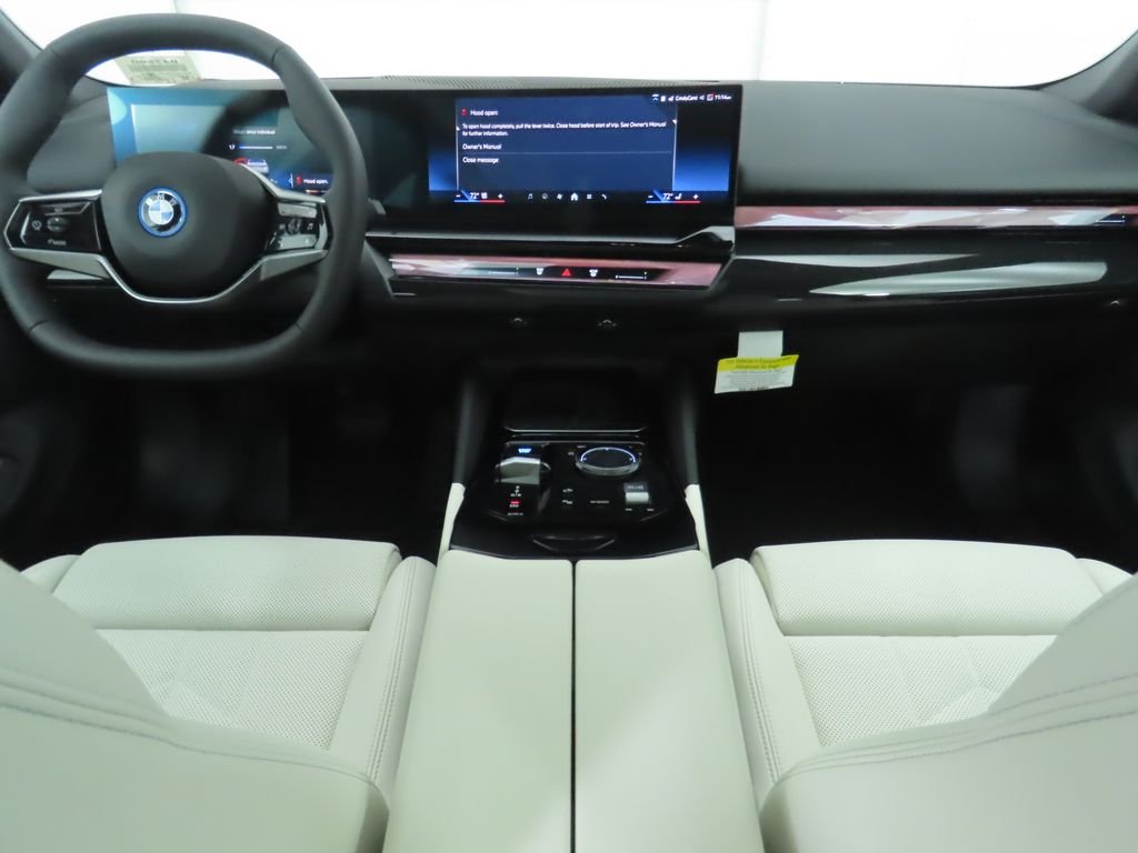 2026 BMW i5 40 - Photo 14