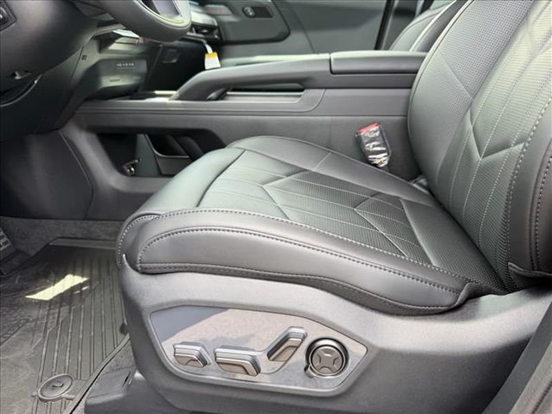 New 2027 Ebony Black Kia X-Line SX-Prestige image 11
