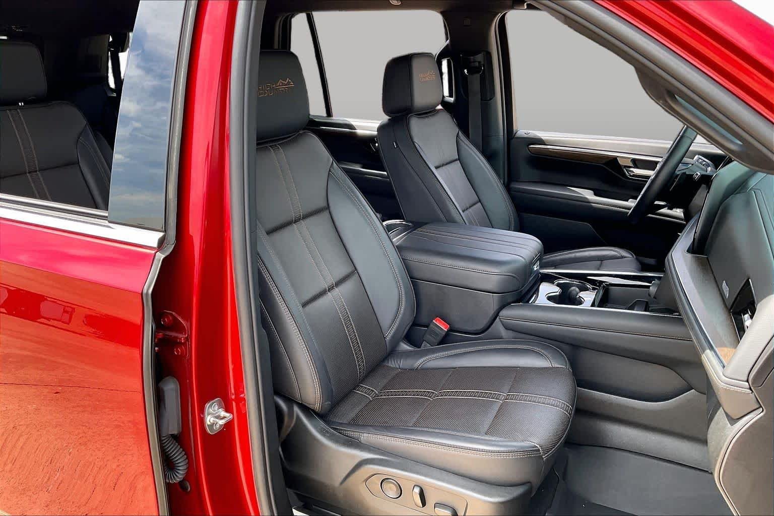 2025 Chevrolet Tahoe High Country - Photo 23