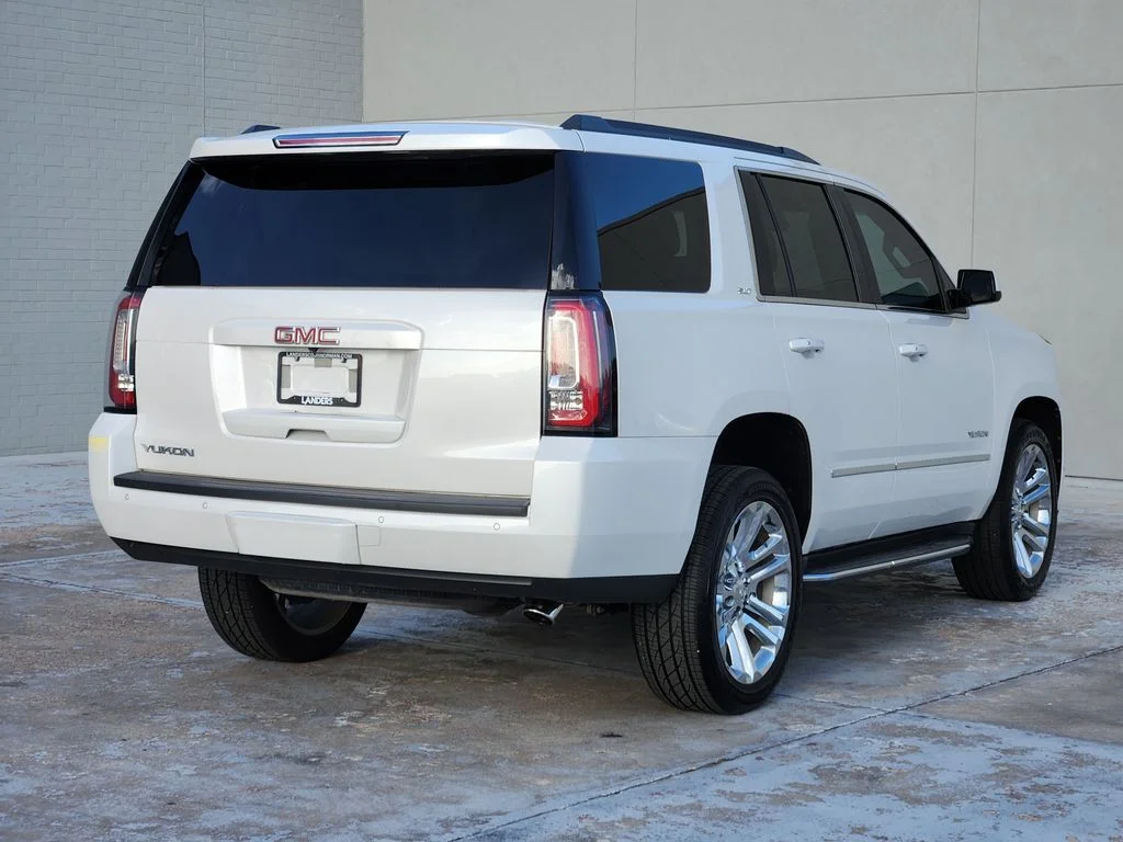 Used 2018 White Frost Tricoat GMC SLT image 7