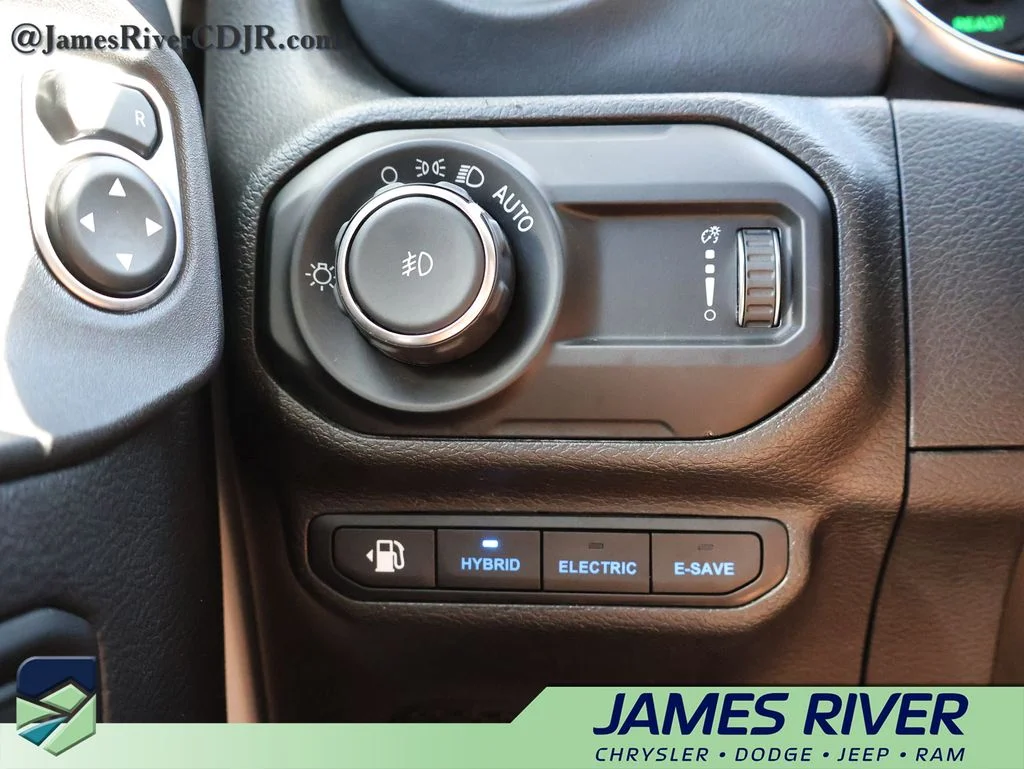 Used 2023 White Jeep Rubicon 4xe image 30