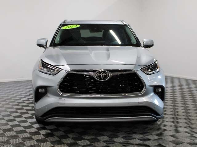 Used 2023 Celestial Silver Metallic Toyota Platinum image 9