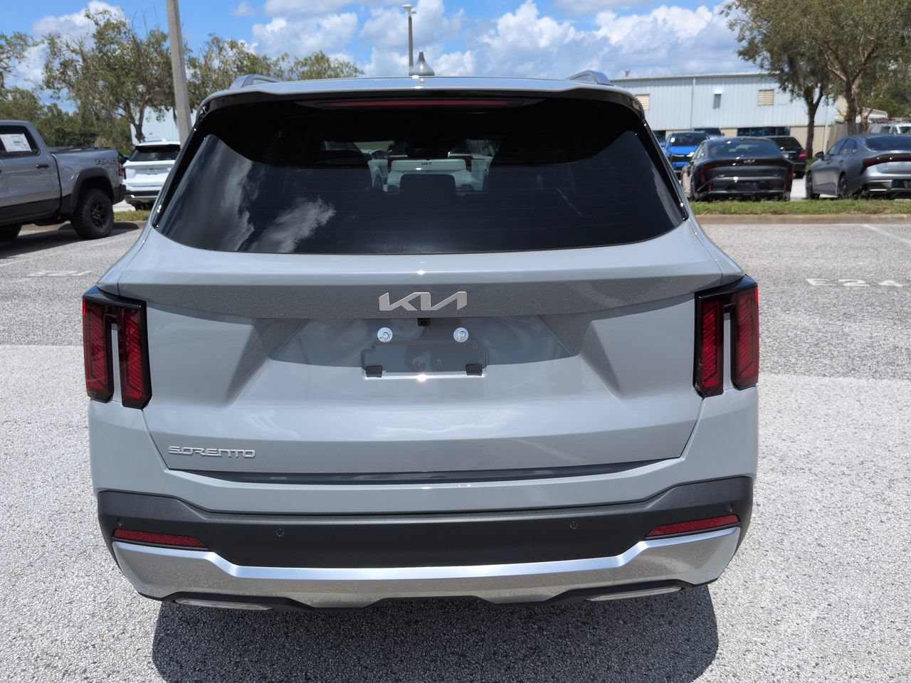 New 2026 Wolf Gray Kia S image 6