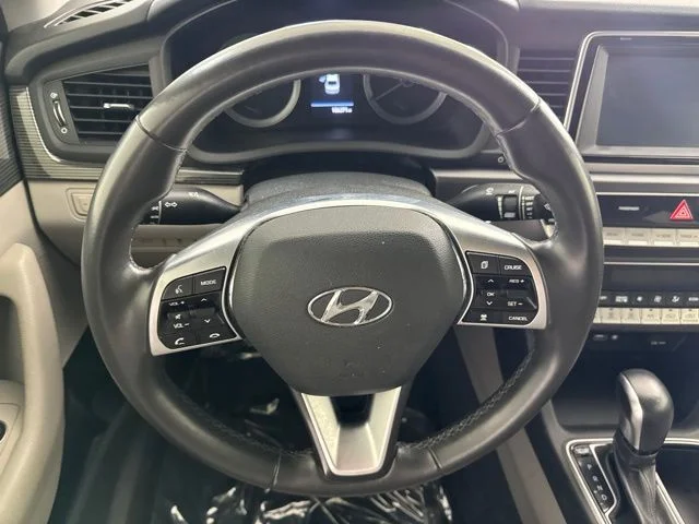 Used 2019 Silver Hyundai Limited image 26