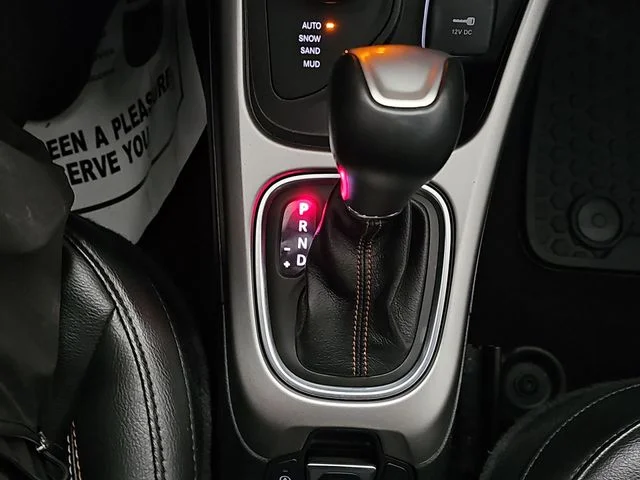 Used 2019 Black Jeep Latitude image 17