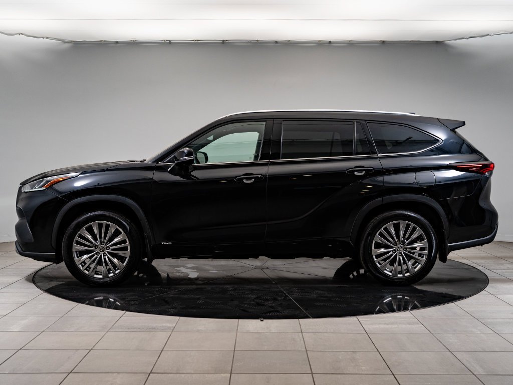 Used 2024 Gray Toyota Platinum image 5