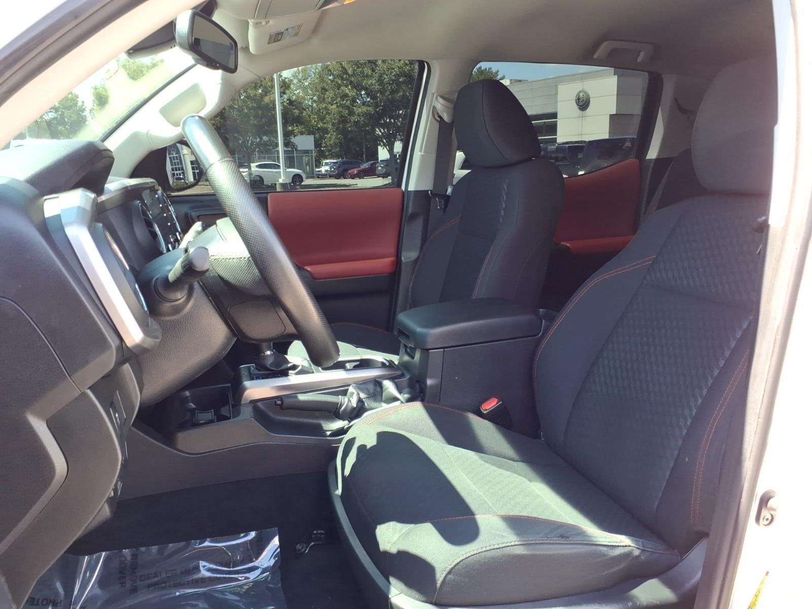 Used 2023 Ice Cap Toyota SR5 image 19