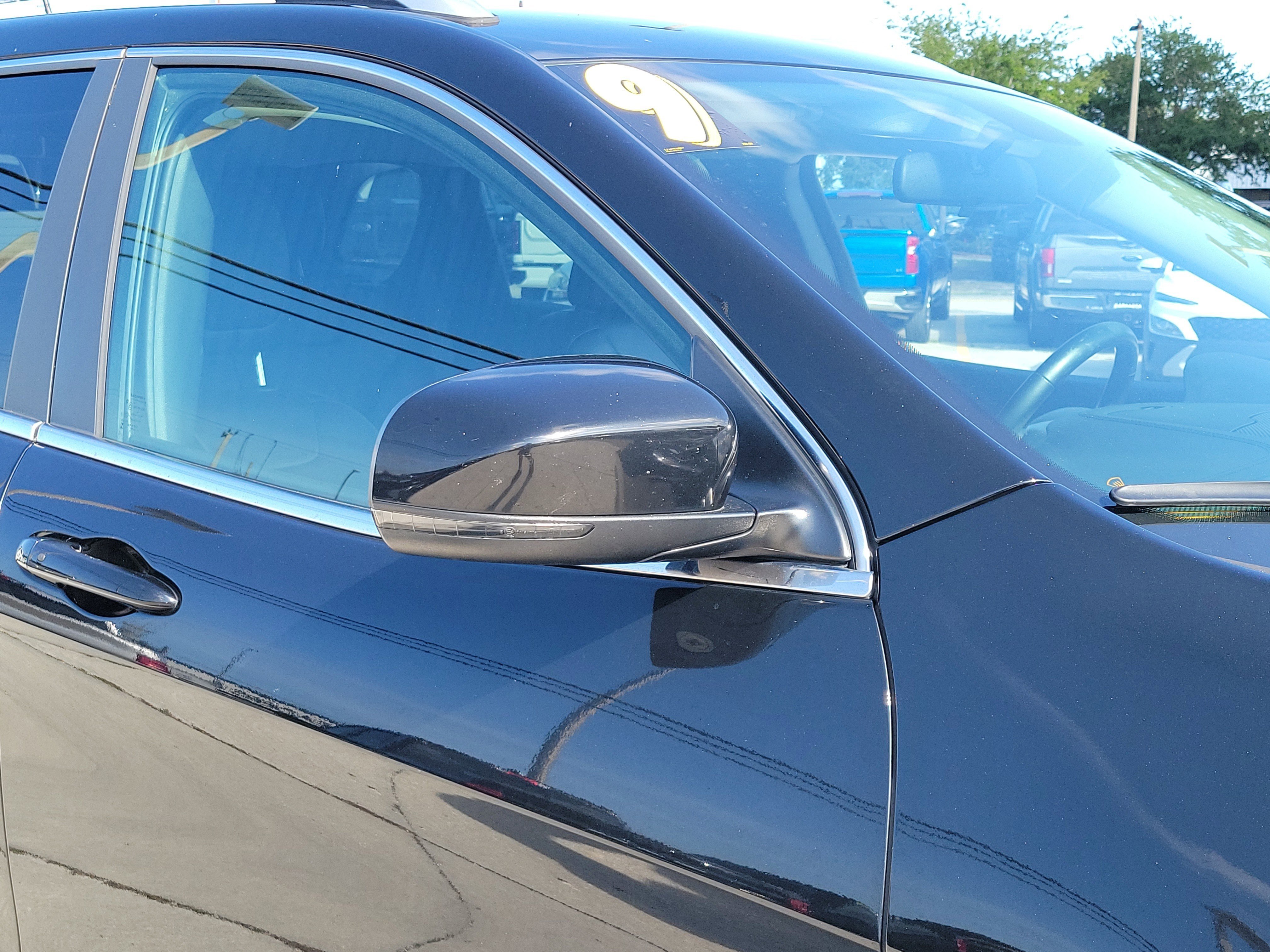 Used 2019 Diamond Black Crystal Pearlcoat Jeep Latitude Plus image 9