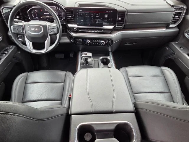 Used 2024 White GMC SLT image 10