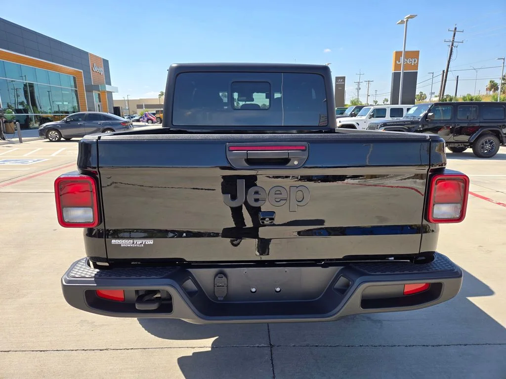 Used 2025 Black Jeep Sport S image 4