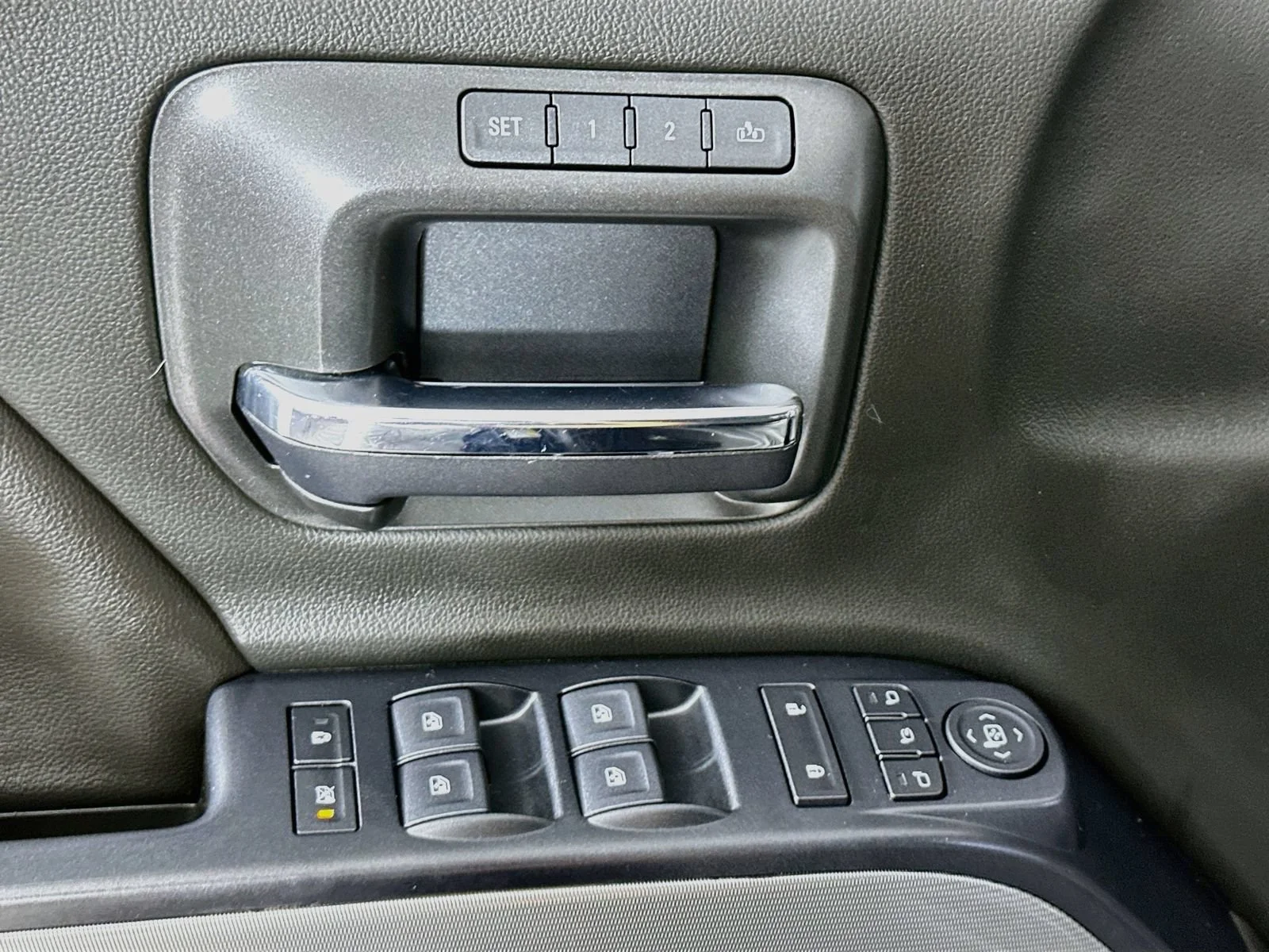 Used 2019 BLACK Chevrolet LTZ image 19