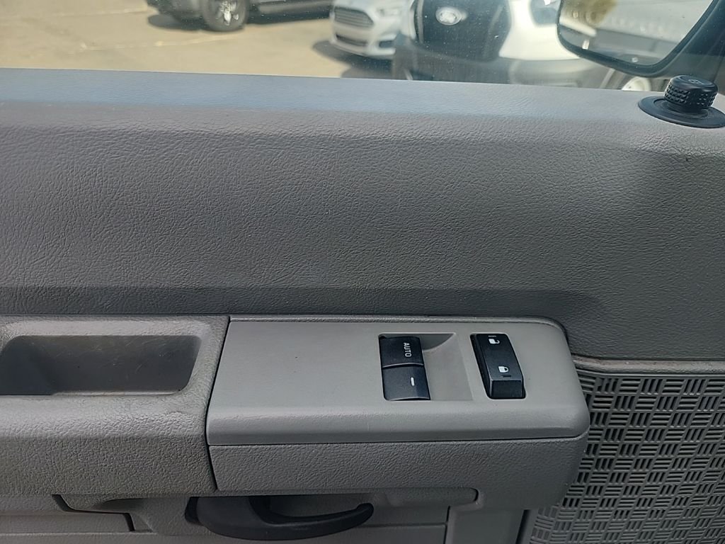Used 2013 White Ford XL image 25