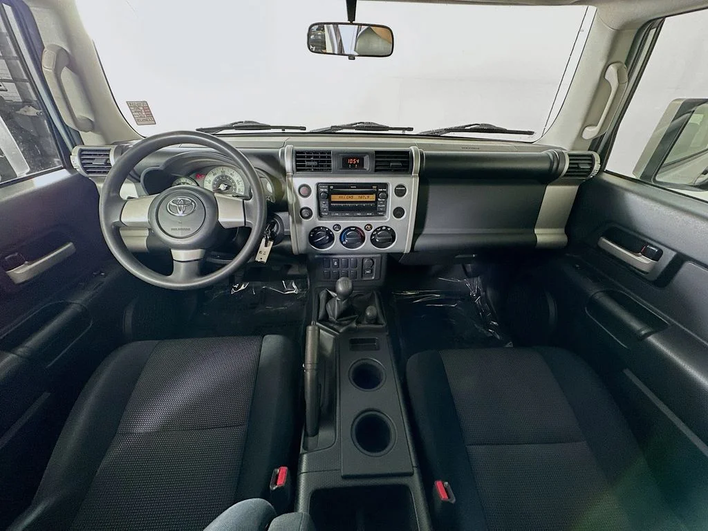 Used 2007 Titanium Metallic Toyota  image 22