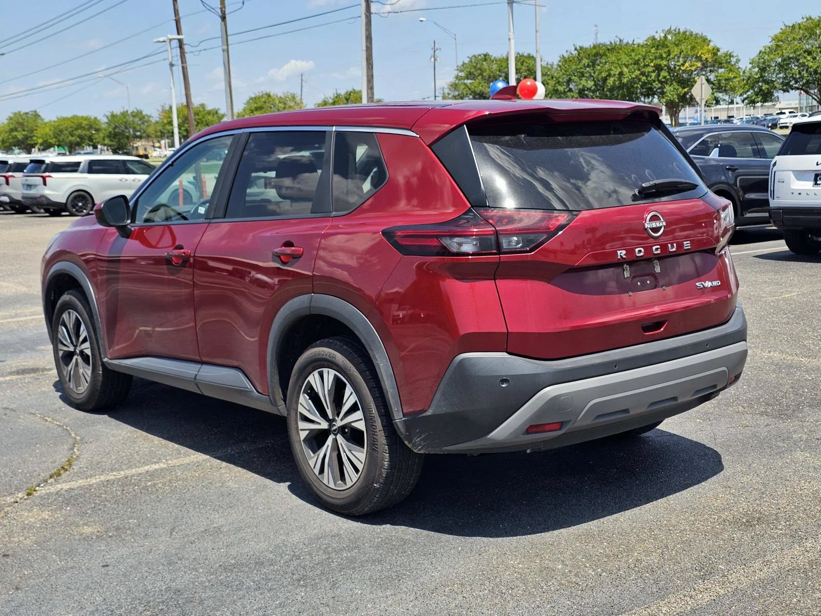 Used 2023 Scarlet Ember Tintcoat Nissan SV image 9