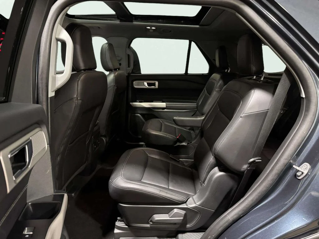 Used 2024 Stone Blue Metallic Ford XLT image 23