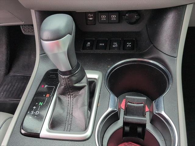 Certified Used 2019 ALUMINA JADE METAL Toyota  image 12
