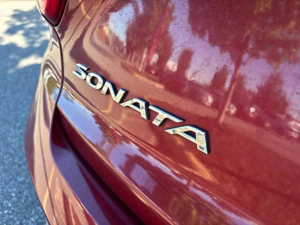 Used 2016 Red Hyundai SE image 19
