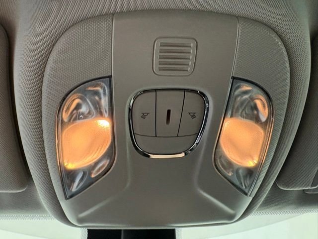 Certified Used 2022 White Jeep Latitude Lux image 29