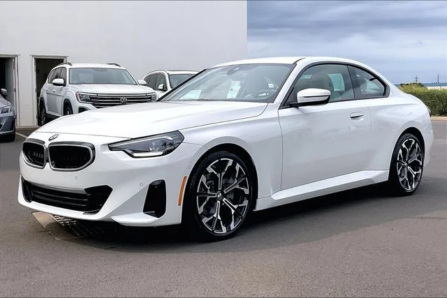 2026 BMW 230i