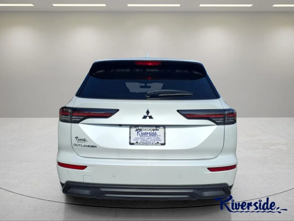 New 2026 White Mitsubishi ES 1.5T 2WD image 2