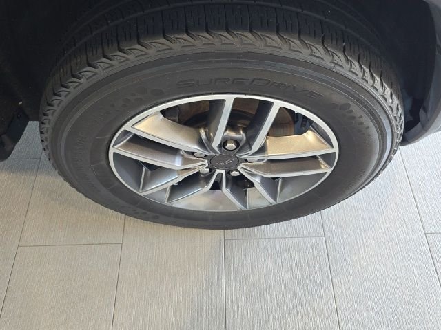 Used 2019 Black Jeep Limited image 24