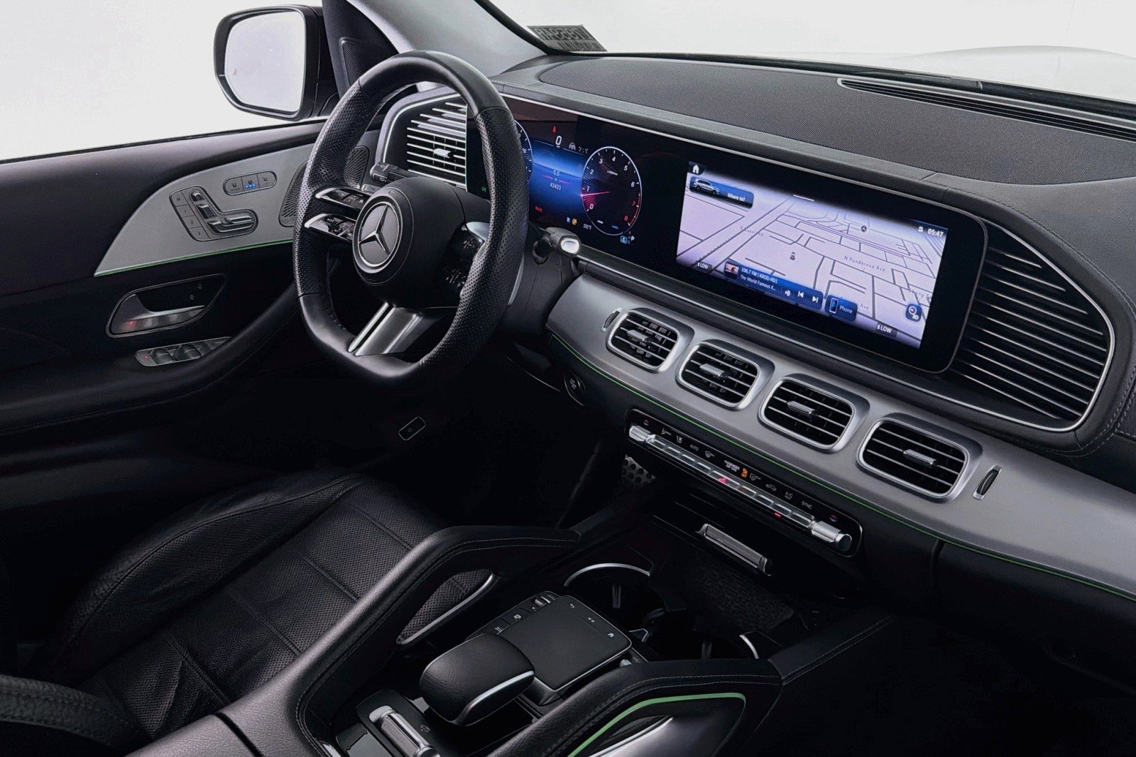 Certified Used 2024 MANUFAKTUR Alpine Grey Mercedes-Benz 450 image 19