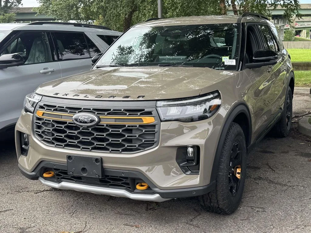 New 2026 Marsh Gray Ford Tremor® image 2
