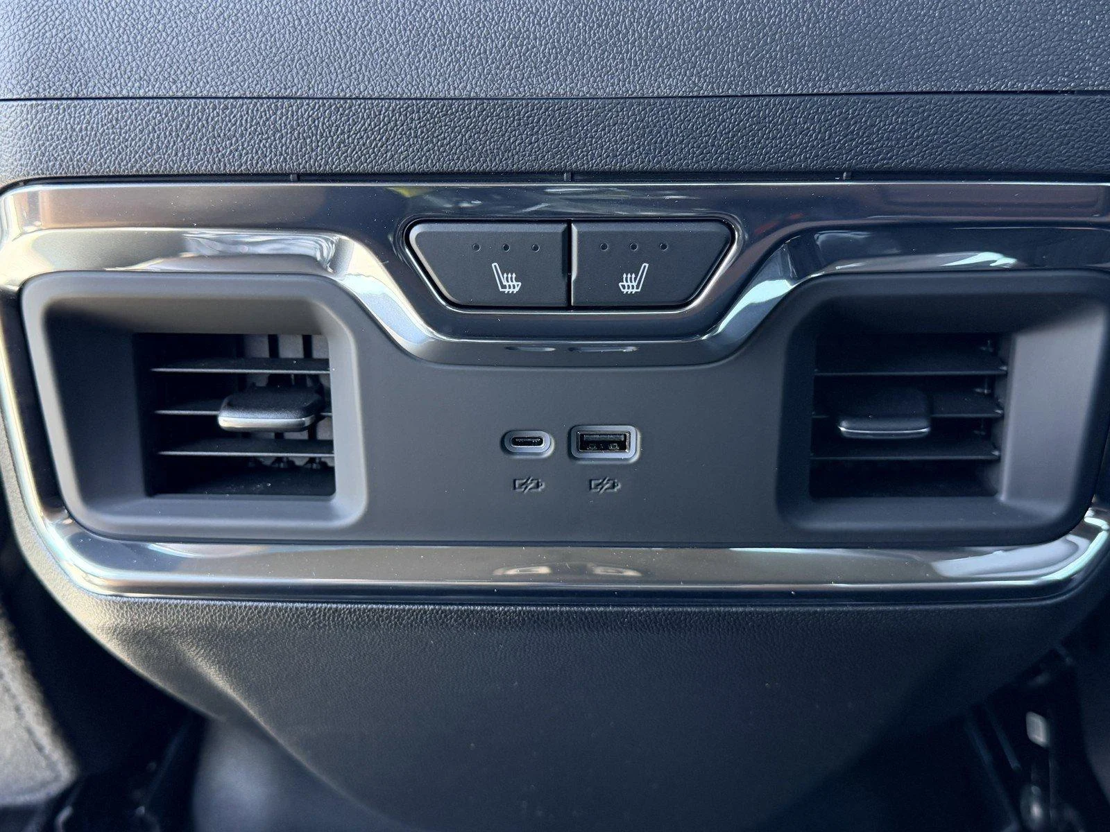 New 2026 Glacier White Tricoat GMC Denali Ultimate image 15