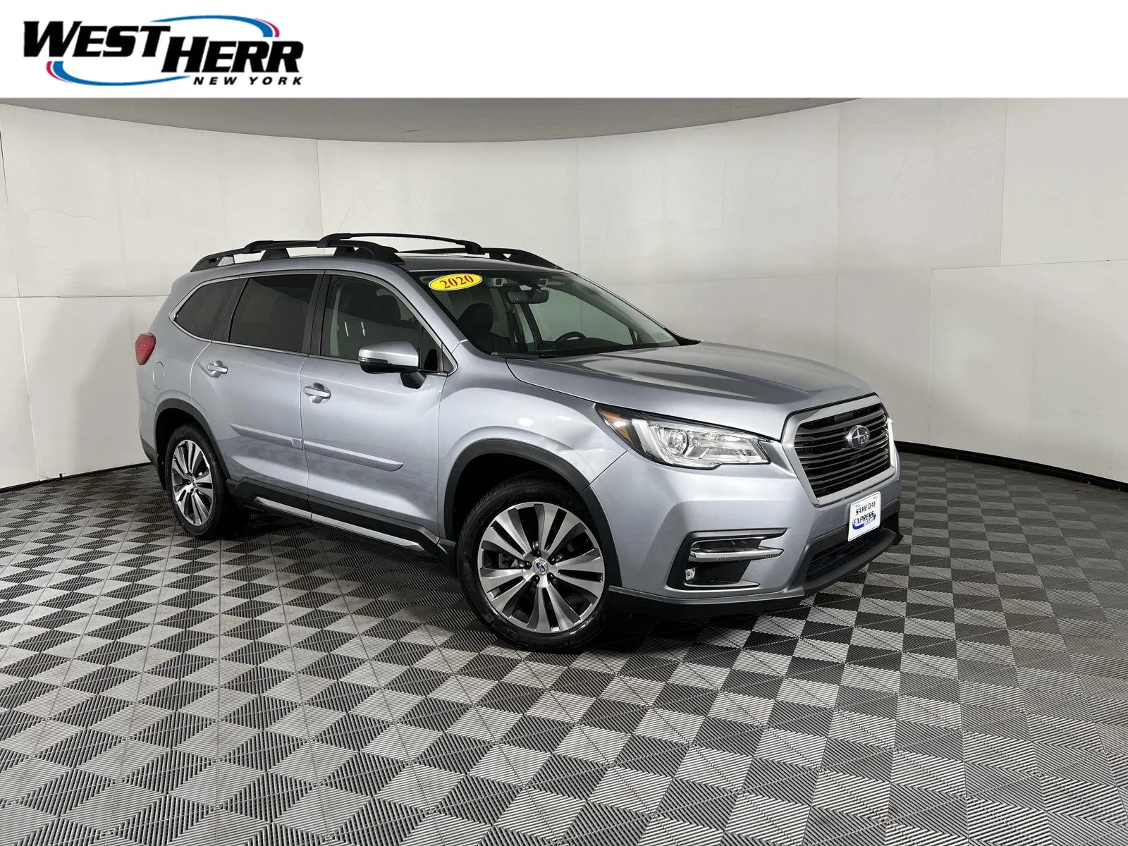 Used 2020 Ice Silver Metallic Subaru Limited image 1