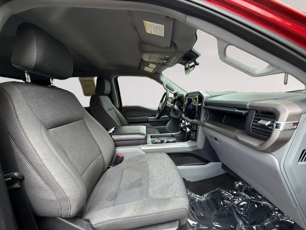Used 2024 Red Ford XLT image 17