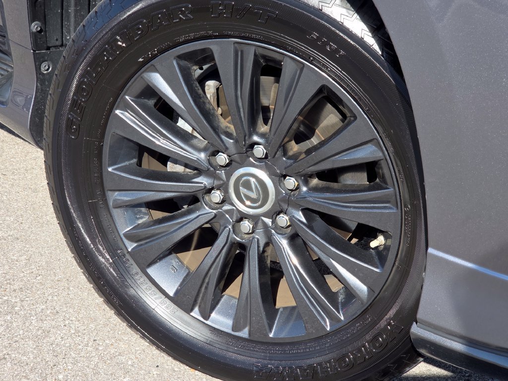 Used 2023 Gray Pearl Lexus 460 Premium image 22