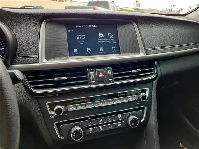 Used 2018 Snow White Pearl KIA LX image 14