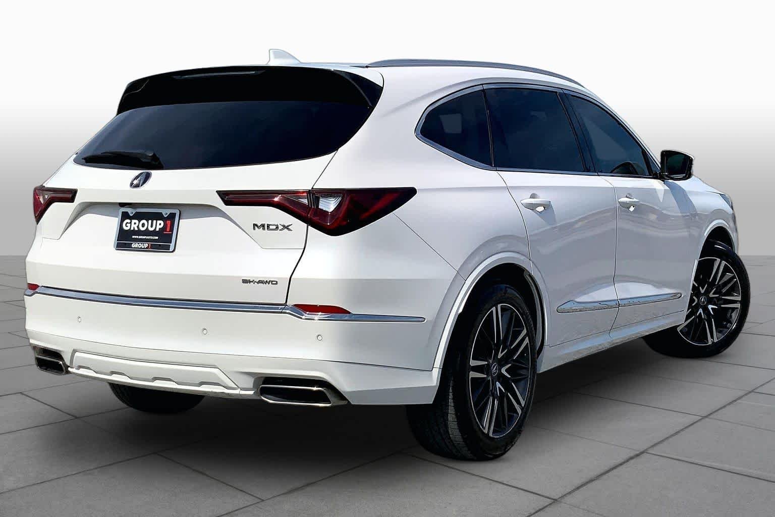Used 2025 Platinum White Pearl Acura w/Advance Package image 13