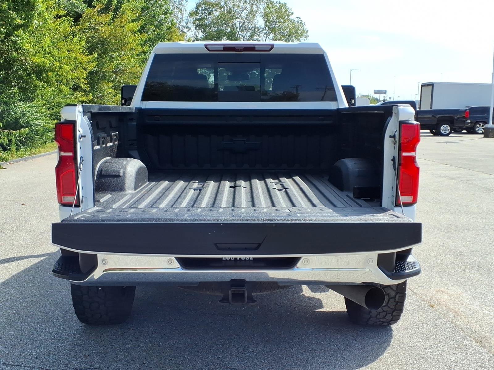 Used 2024 Summit White Chevrolet LTZ image 25