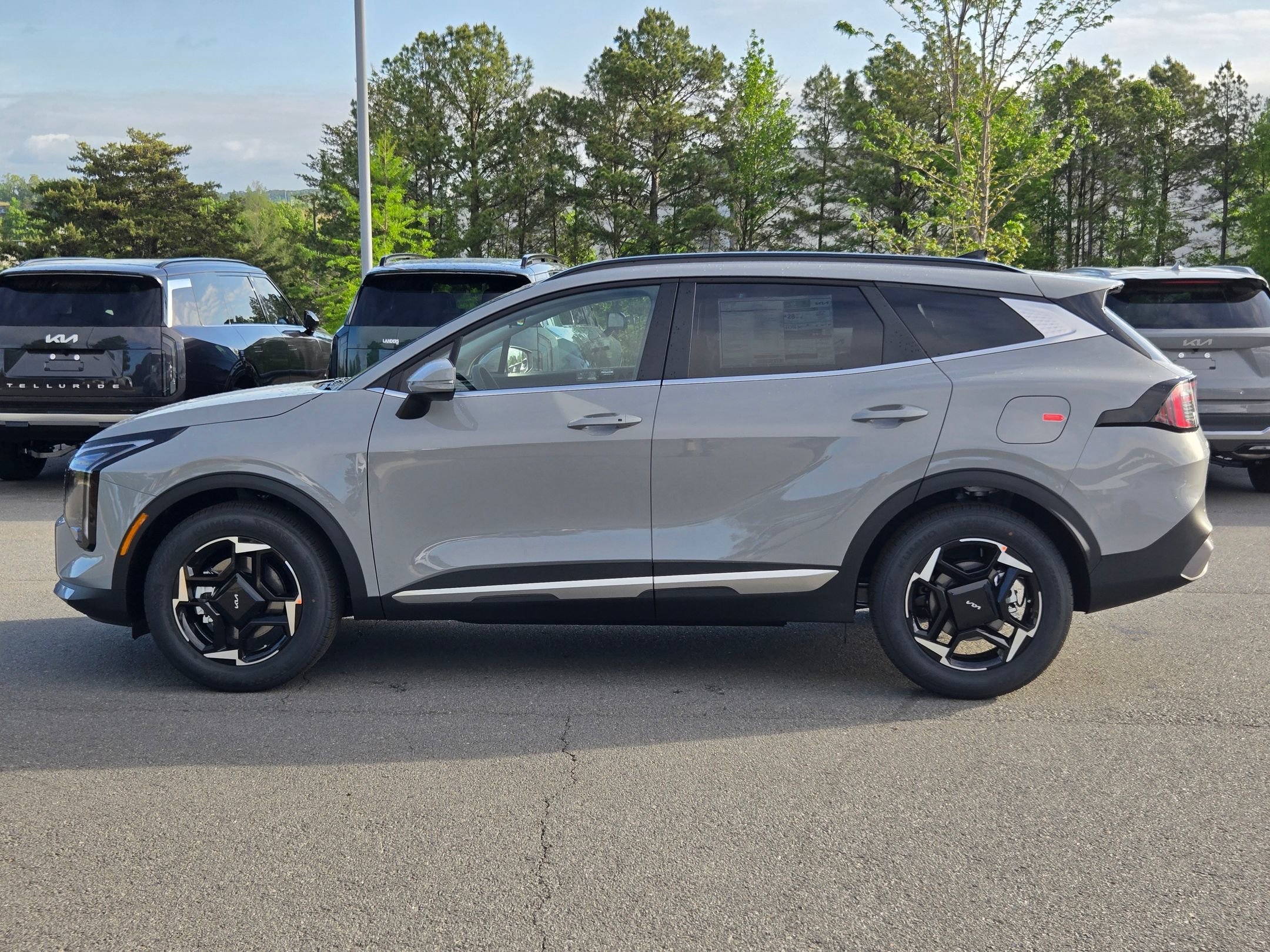 New 2026 Wolf Gray Kia EX image 4